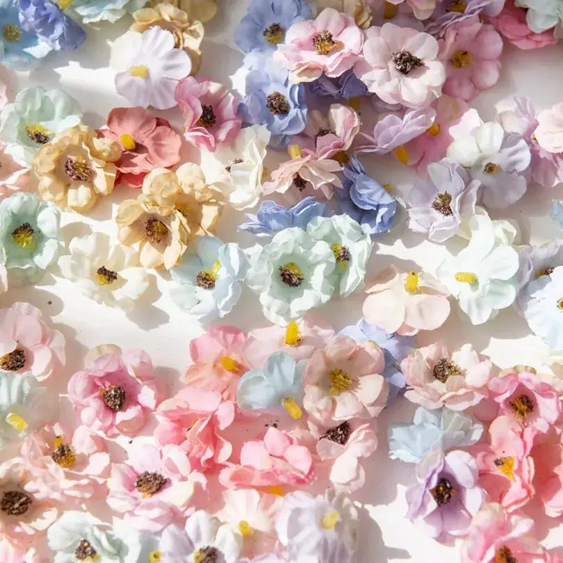 50/100 Pcs Artificial Silk Daisy Flowers – Wedding & Home Décor