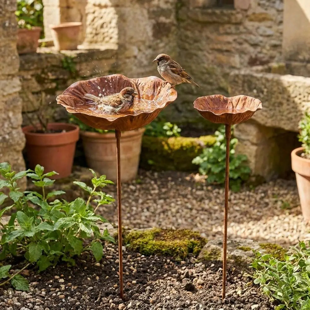 Flower Shape Rustic Metal Bird Bath – Vintage Iron Garden Stake