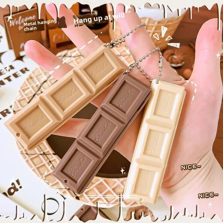 Chocolate Folding Mirror Comb High Appearance Level Cute and Girlish Small Folding Mirror Comb for Girl Portable Integrated Comb Peaceful Pleasures Health and Wellness Random color-1pcs
