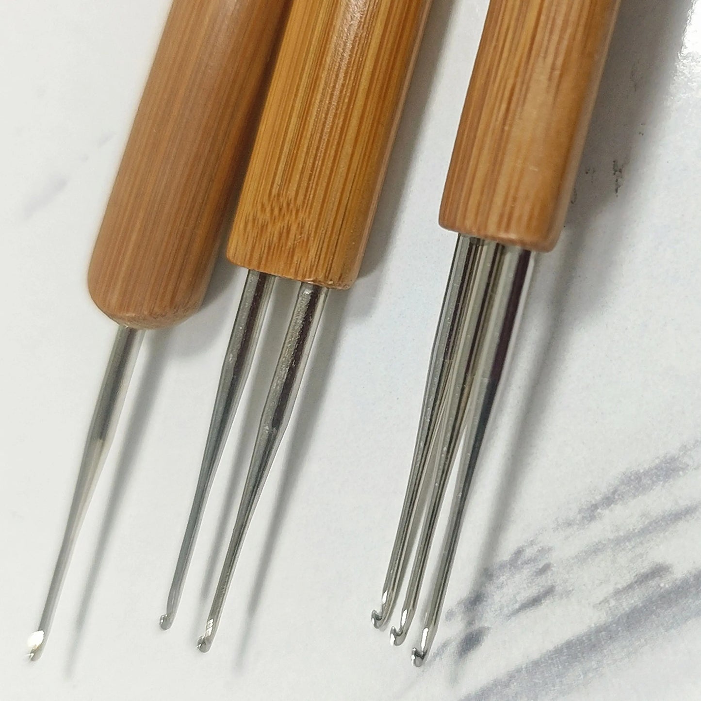 Dreadlock Crochet Hook Set 0.5mm & 0.75mm Wood Needles
