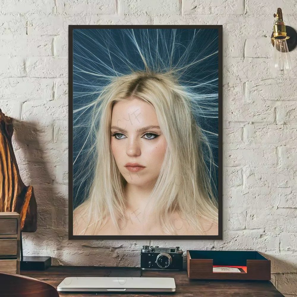 Pop Singer Actor Renee Rapp Poster HD art sticky wall waterproof home living room bedroom bar aesthetic decoration Peaceful Pleasures Health and Wellness z1 15X20cmNoframe