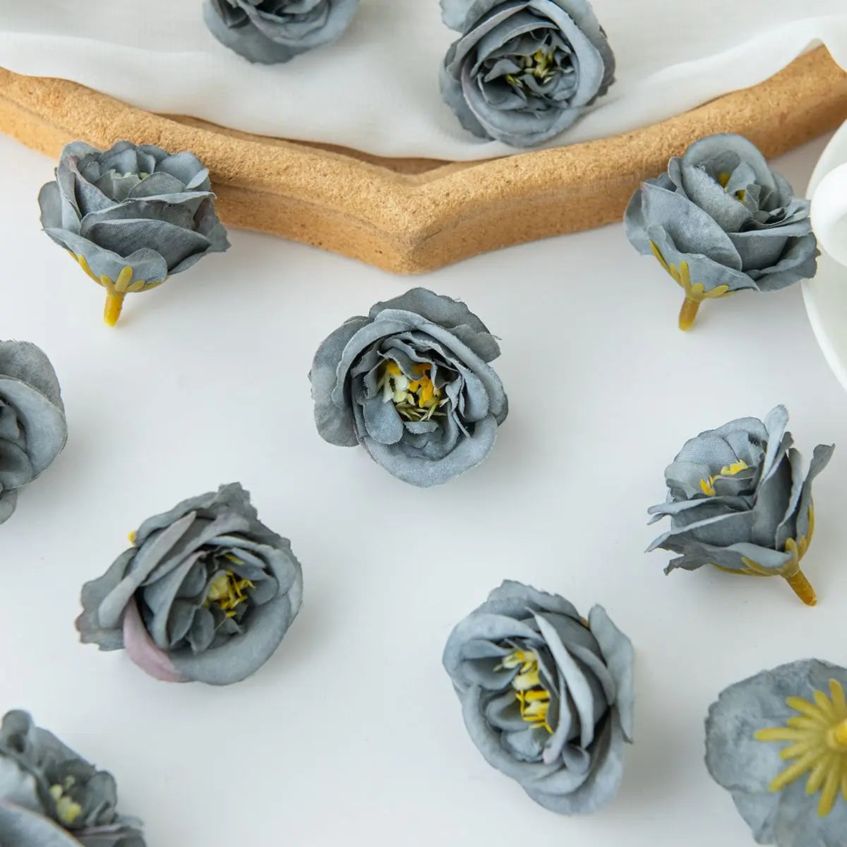 Artificial Silk Rose Flower Heads 20/40 Pcs – Wedding & DIY Decor