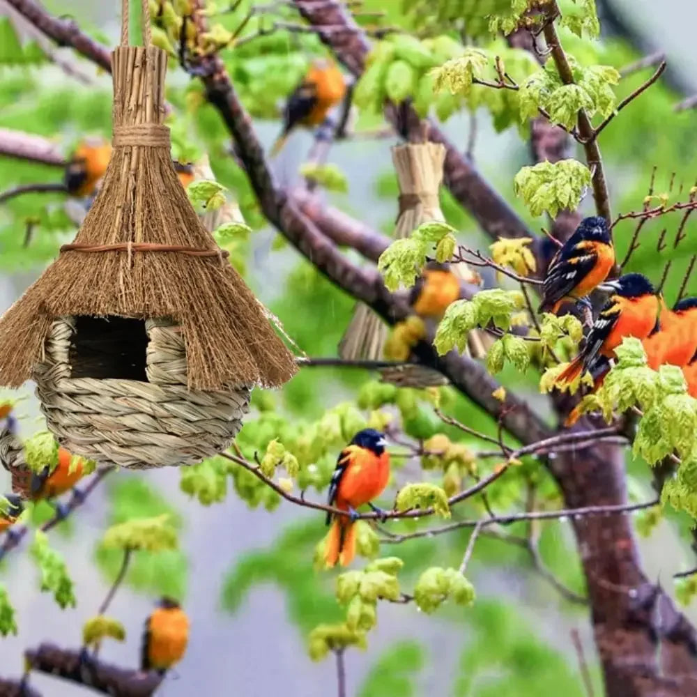 Hand-Woven Grass Hanging Bird House – Cozy Bird Hut Nest
