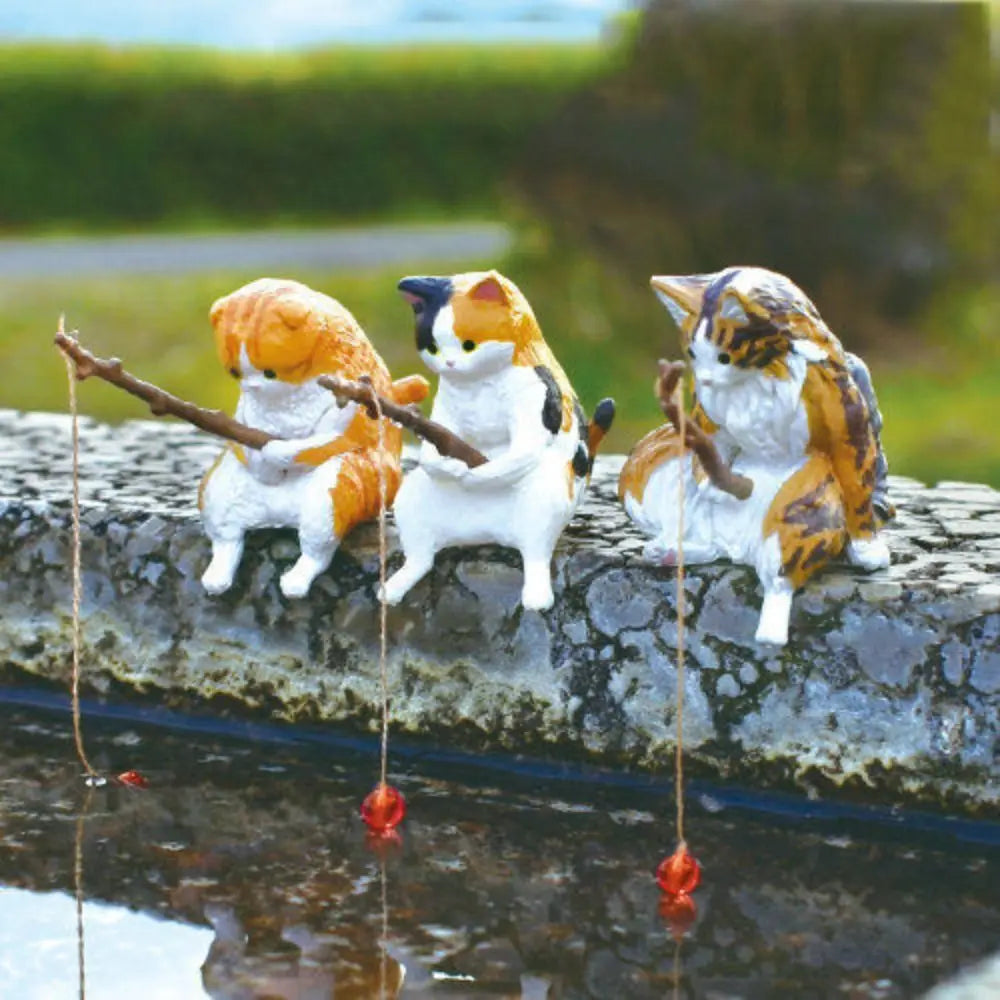 Fishing Cat Miniature Figurine – Aquarium, Bonsai & Desk Decor