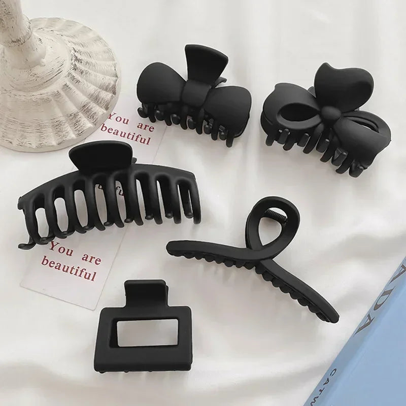 Women Elegant Black Geometric Plastic Hair Claw Lady Sweet Long