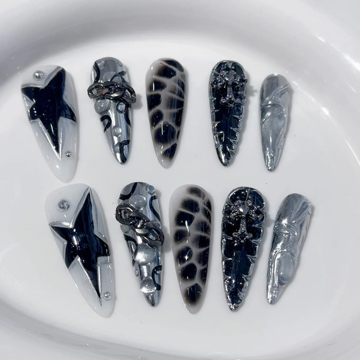Handmade Press on Nails Punk Cool Black Star Crocodile pattern False Nails Heavy Metal European Black Almond Fake Nail Patches Peaceful Pleasures Health and Wellness