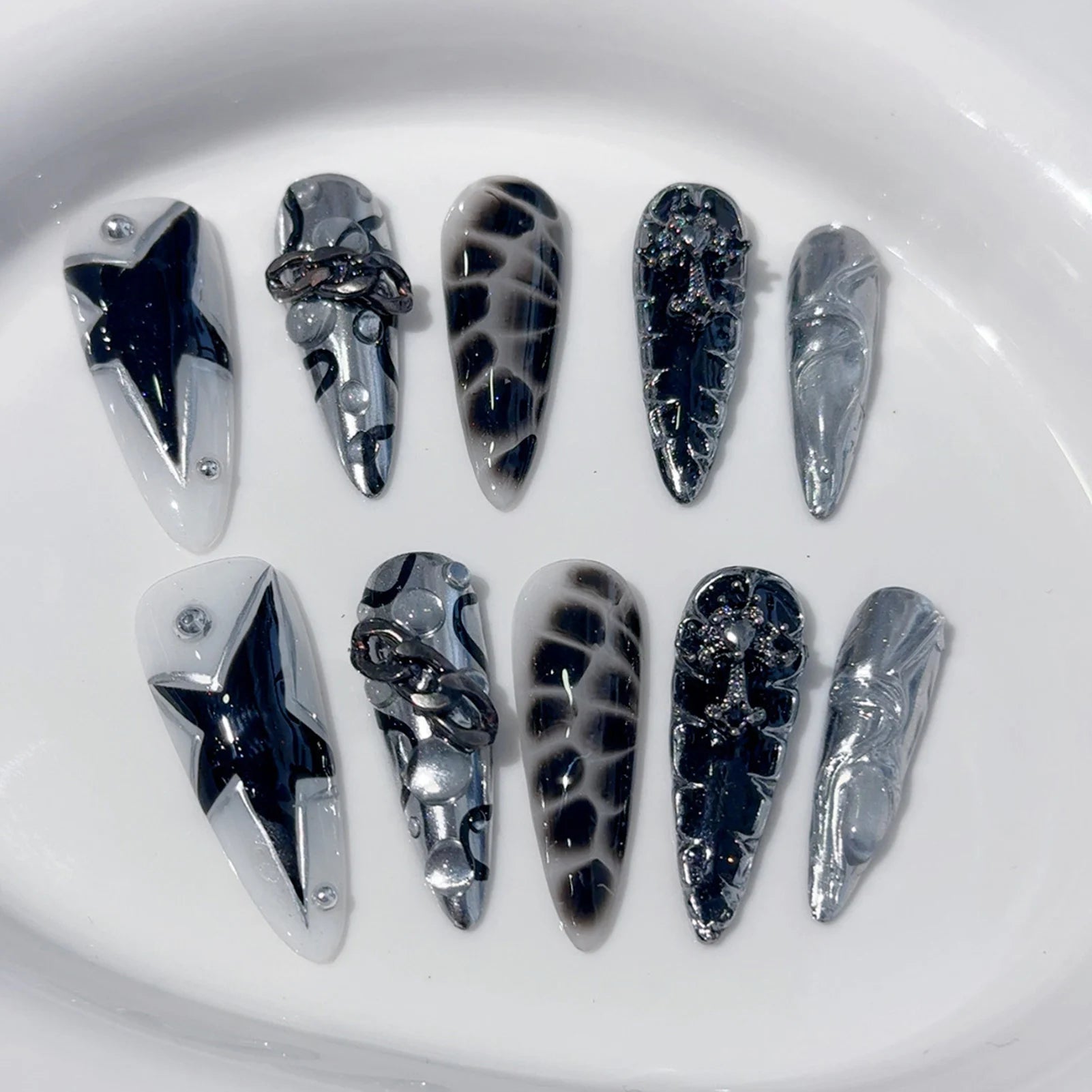Handmade Press on Nails Punk Cool Black Star Crocodile pattern False Nails Heavy Metal European Black Almond Fake Nail Patches Peaceful Pleasures Health and Wellness