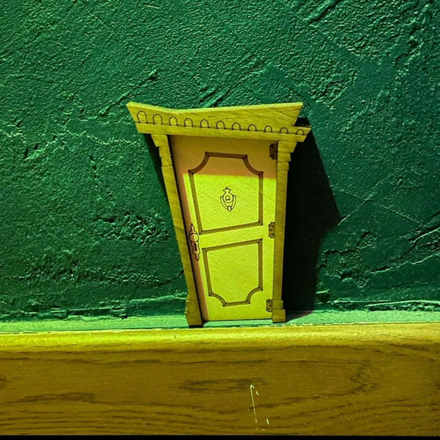 Miniature Fairy Door for Trees – Wooden Garden Decoration