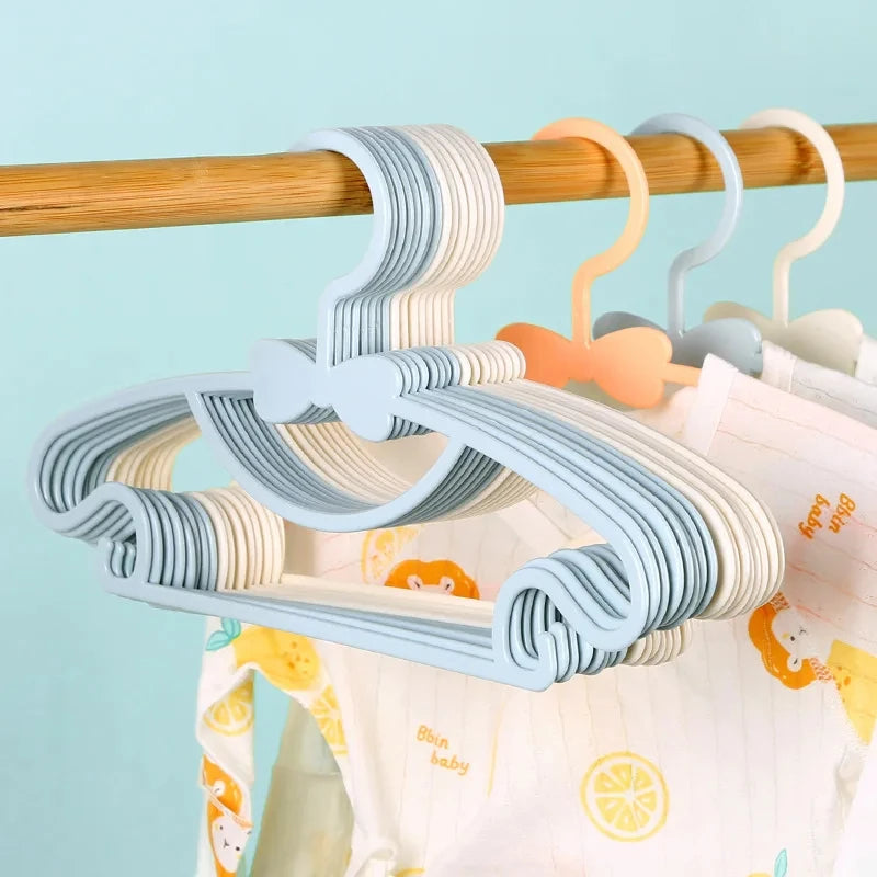 Kids Baby Clothes Hangers – Anti-Slip, Stackable & Stretchable