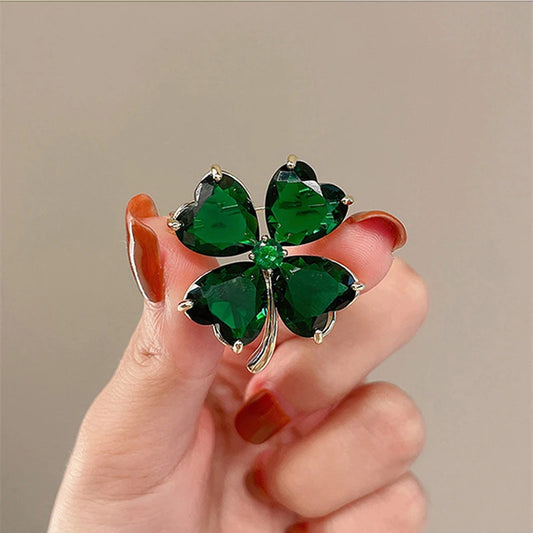 Buckle Lucky Four-leaf Pin Retro Emerald Corsage Fixed Clothes Pin Clover Brooch French Lady Wedding Jewelry Accessories Peaceful Pleasures Health and Wellness