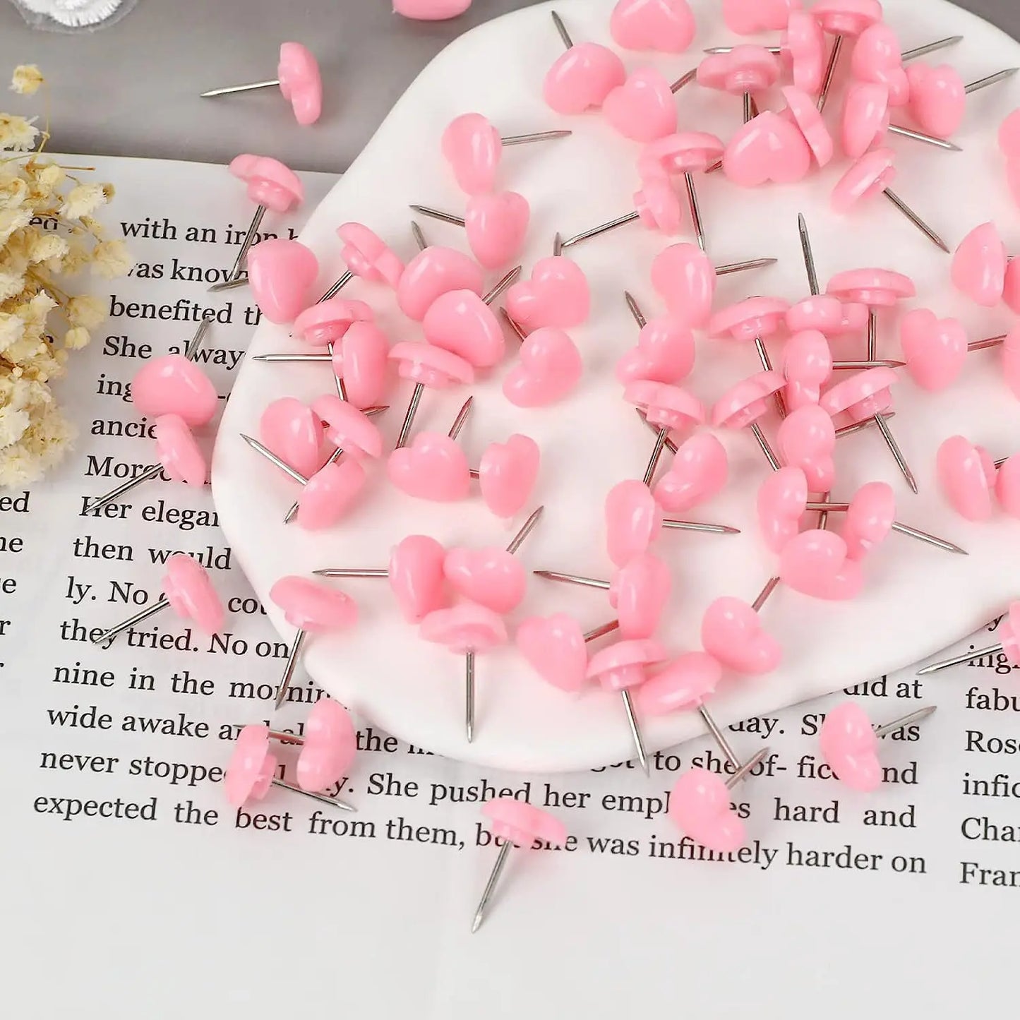 Plastic Heart Push Pins Red Pink Decorative Thumb Tacks Cork Board
