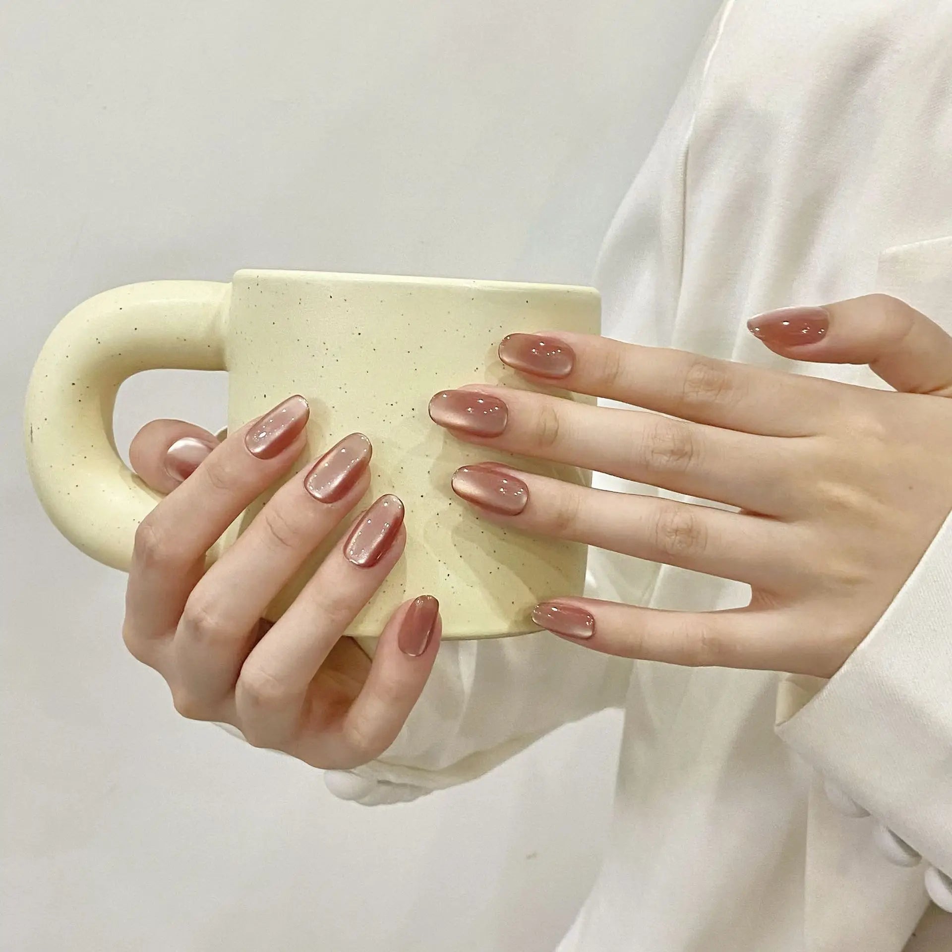 Handmade Press on Nails Sweet Nude Pink Color Cat Eyes Shiny Design Fake Nails for Women Girl Wearable Short Round False Nails Peaceful Pleasures Health and Wellness