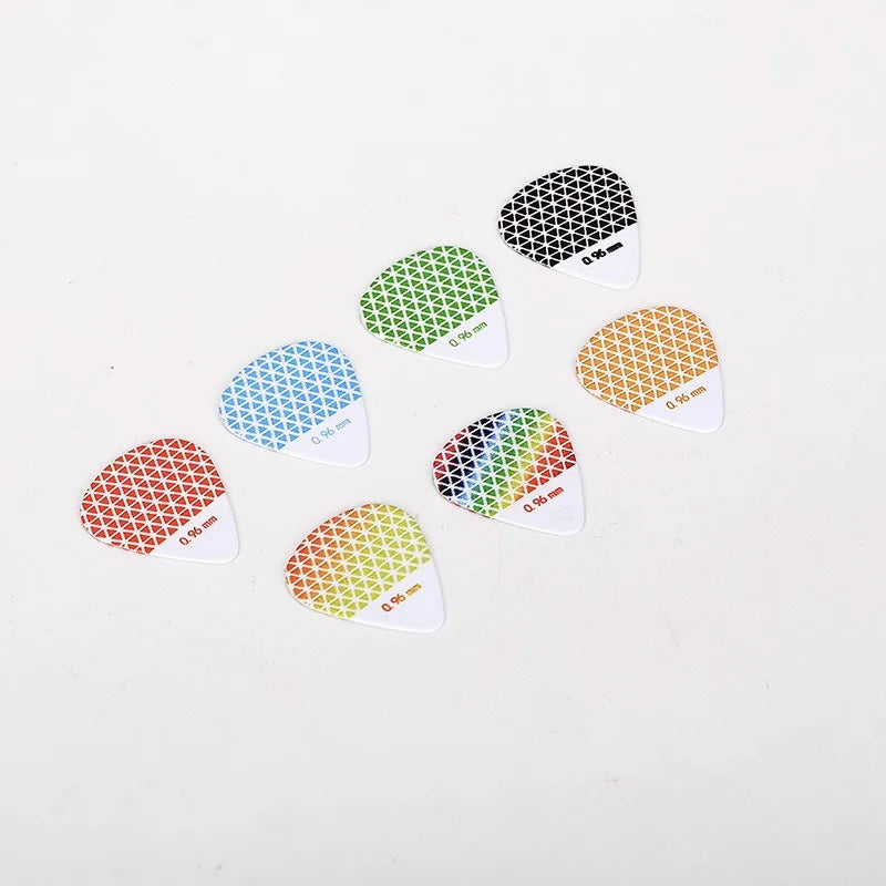 Heart Shape Guitar Picks Five Thicknesses Anti Slip Grid Design ABS