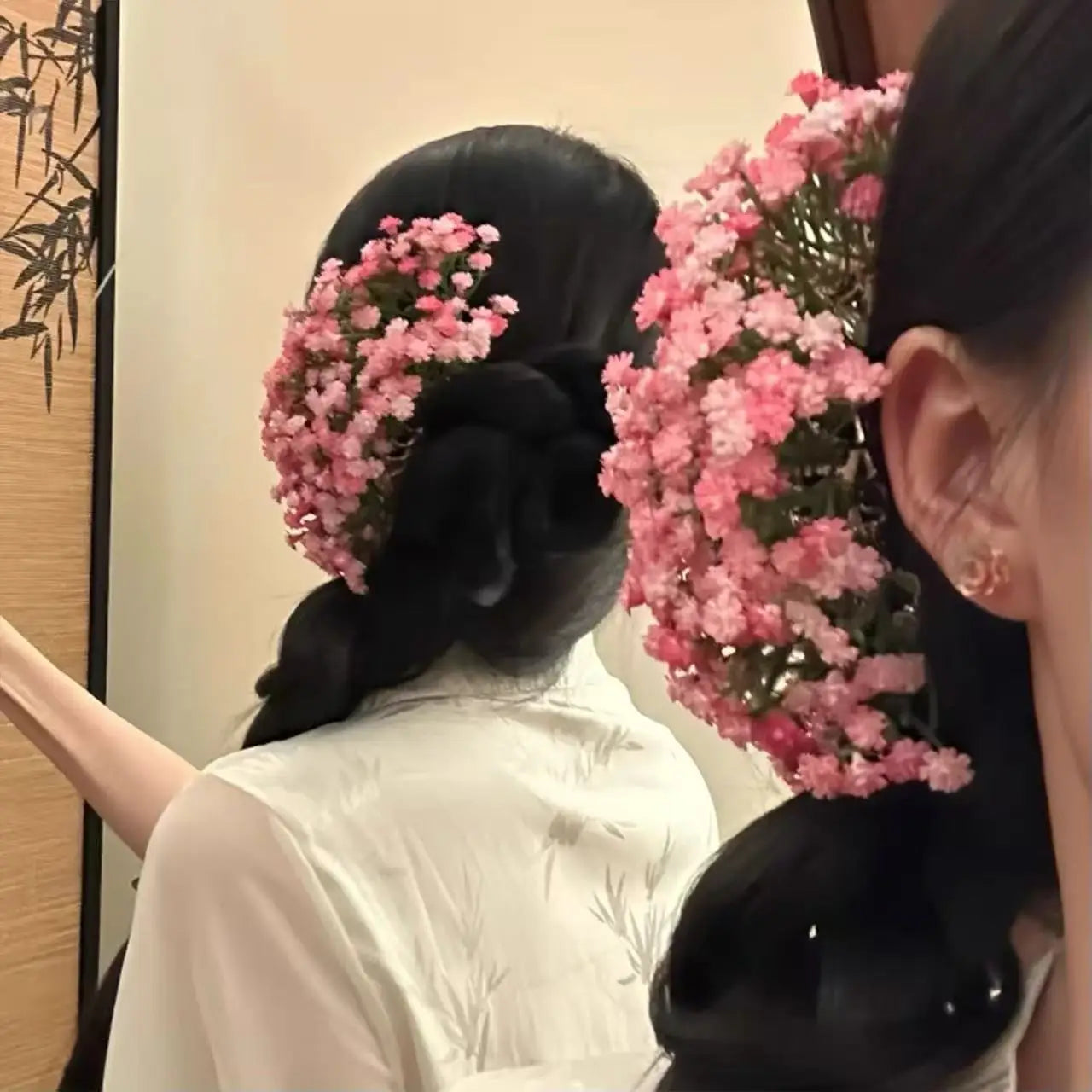 Baby's Breath Flower Hair Clip – Elegant Bridal Hairpin