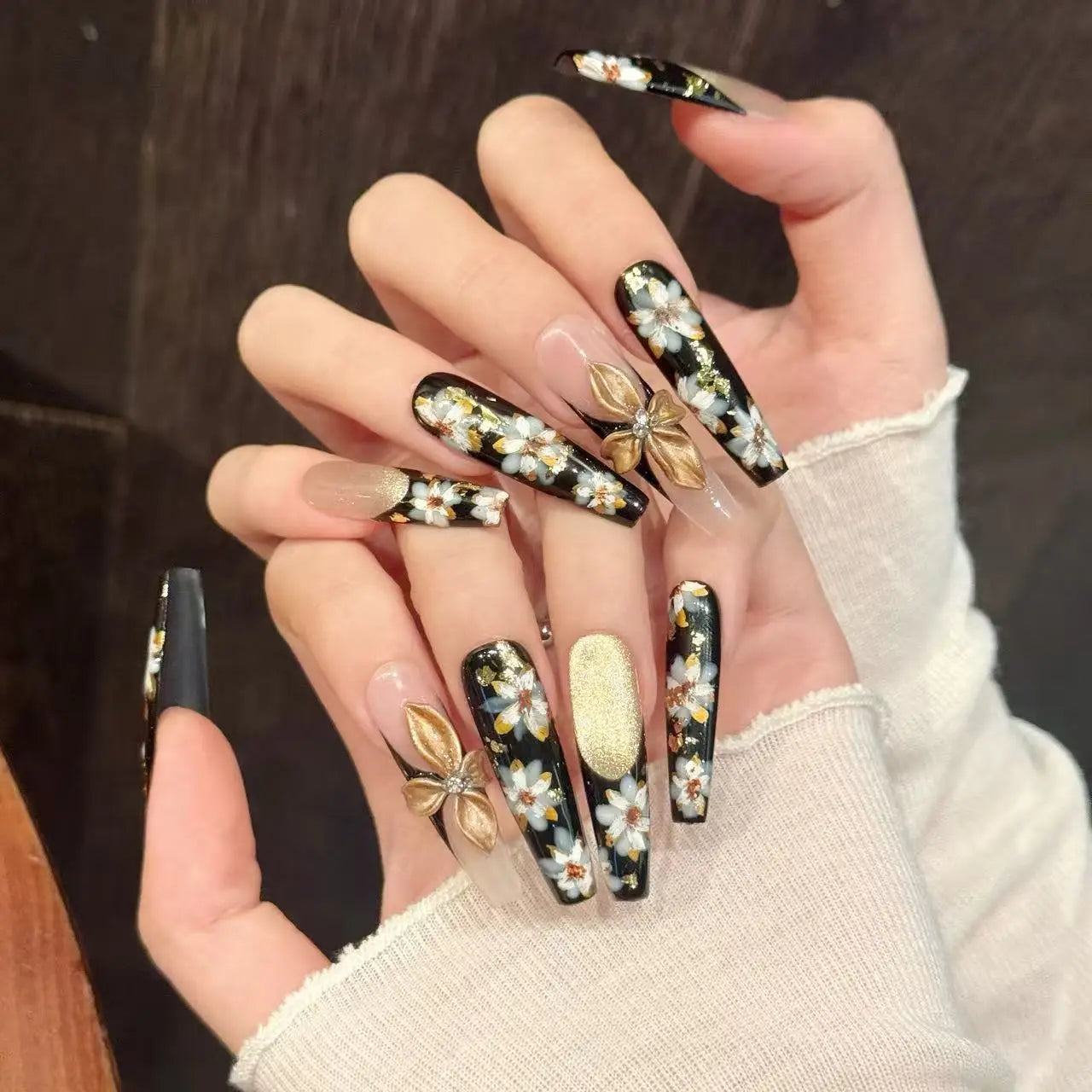 Autumn Press On Nails – Retro Golden Flower Cat's Eye Almond