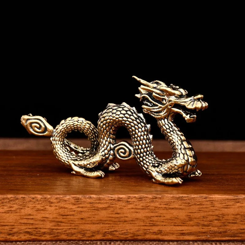 Bronze Chinese Zodiac Dragon Ornaments Creative Home Office Tea Pet Decorations Lucky Dragon Playing Ball Copper Art Crafts Peaceful Pleasures Health and Wellness