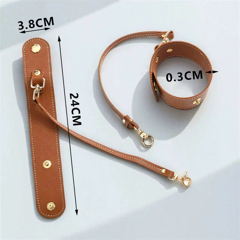 PU Leather Scarf Buckle Clip – Hat & Handbag Travel Hanger