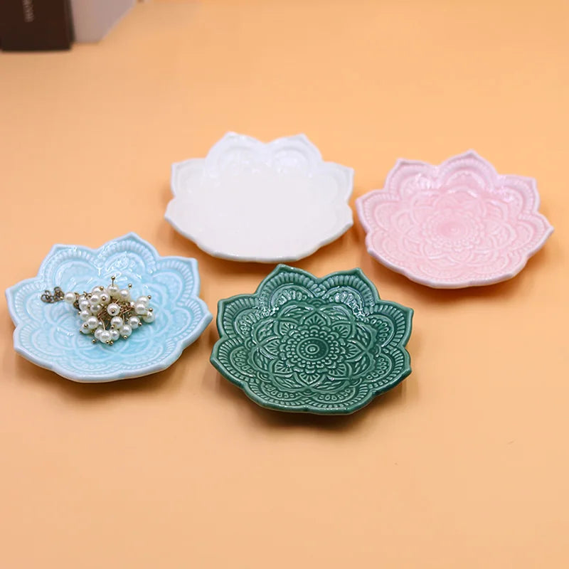1Pcs Ceramic Jewelry Display Tray Holder Organizer Storage Irregular Disk Plate Ring Bracelet Necklace Jewelry Decoration Peaceful Pleasures Health and Wellness