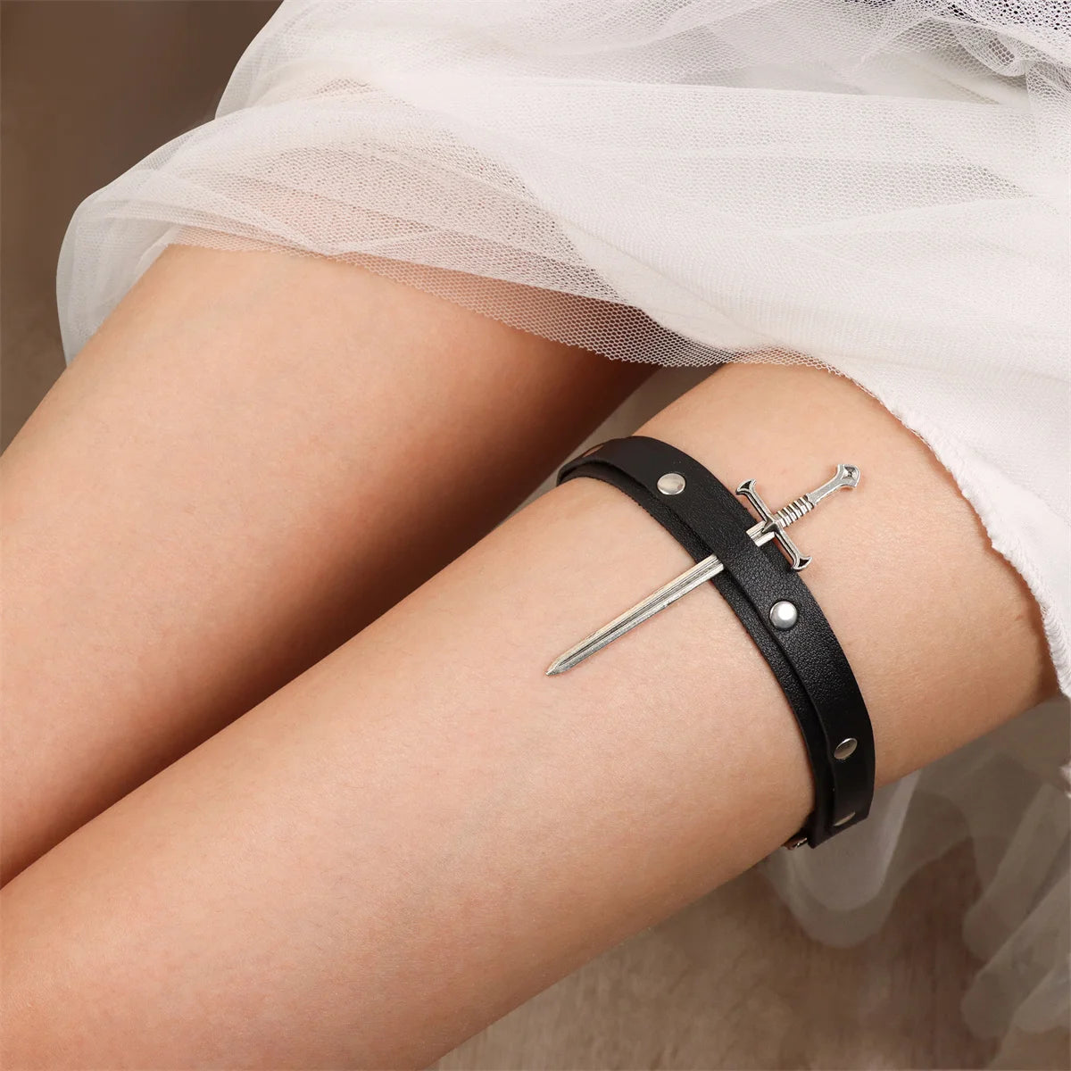 Medieval Leg Props PU Leather Punk Rivet Leggings Harness Metal Sword