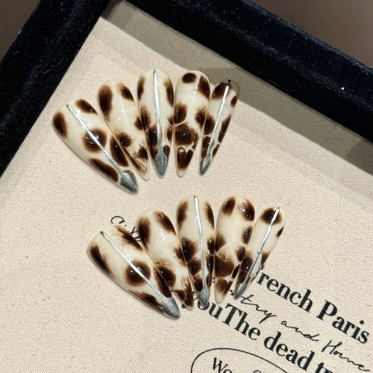Handmade Press on Nails Devil's Flower Leopard Pattern Fake Nails Wearable Full Cover Spice Girls Long Pointed False Nails Peaceful Pleasures Health and Wellness L