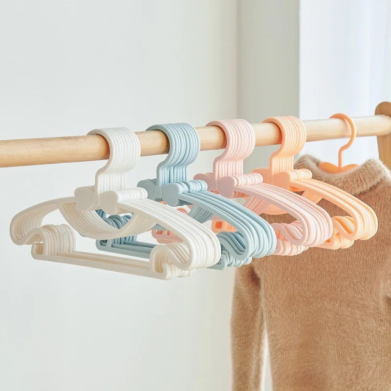 Kids Baby Clothes Hangers – Anti-Slip, Stackable & Stretchable
