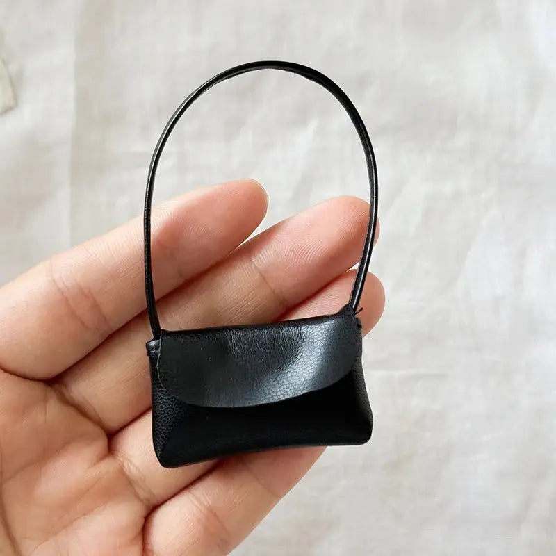 1Pcs Doll Handbag Leather Bag PU Leather Purse Lady Accessories 15-17cm Doll Decoration Pretend Play Toy Peaceful Pleasures Health and Wellness Black