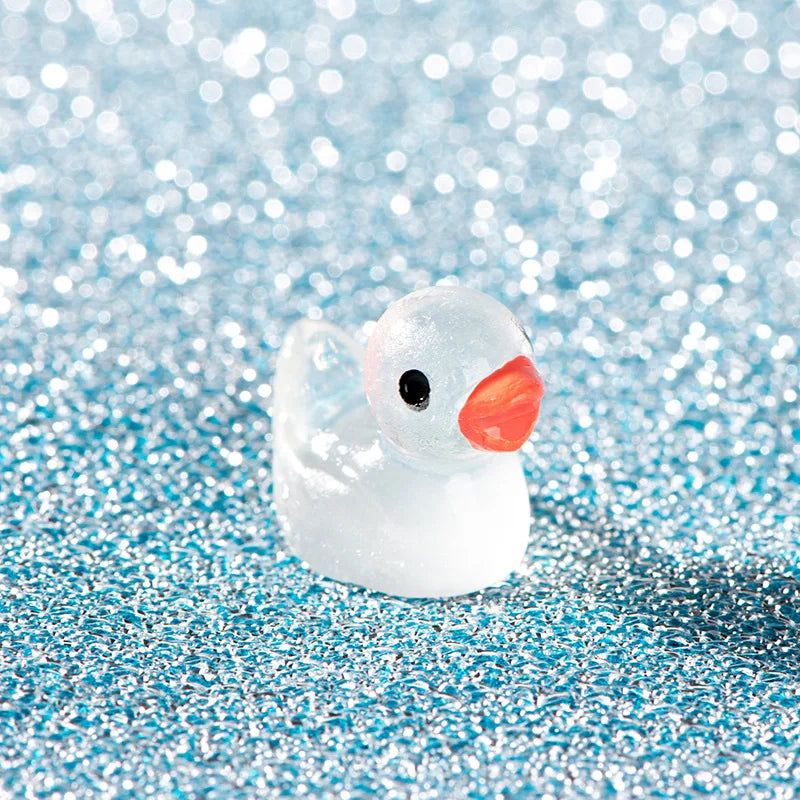1pcs Resin Mini Ducks Ornament Miniature Figures Tiny Duck Handicraft Micro Landscape Dollhouse Decoration Accesories decoração Peaceful Pleasures Health and Wellness Luminous transparent