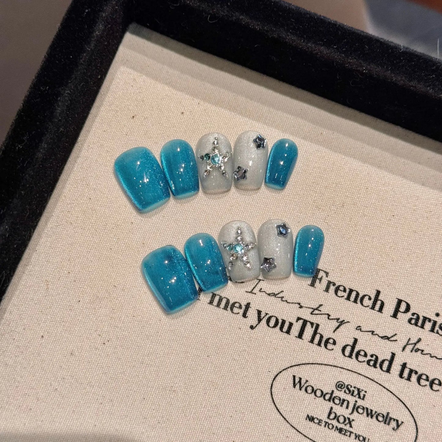 Handmade Press on Nails Ice Clear Blue Cat Eye Fake Nail Tips with Star Rhinestone Wearable Detachable Shiny Short False Nails Peaceful Pleasures Health and Wellness M