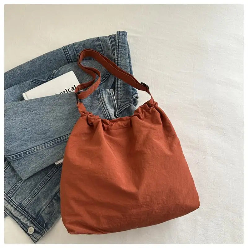 Large Capacity Women's Shoulder Bag – Lightweight Minimalist Tote