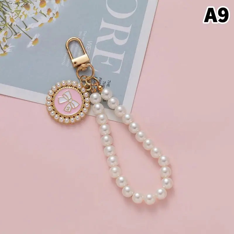 Pearl Flower Keychain Charm – Beaded Bag & Phone Pendant