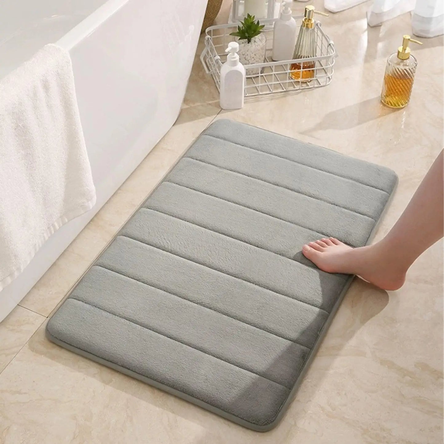Coral Velvet Bath Mat – Absorbent, Non-Slip & Quick-Dry