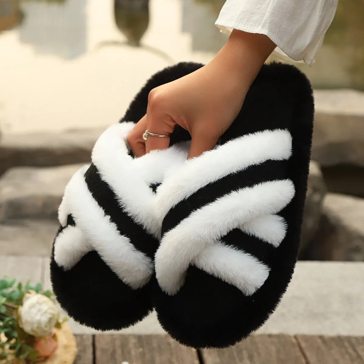 Women's Plush Fluffy House Slippers – Warm Non-Slip Winter