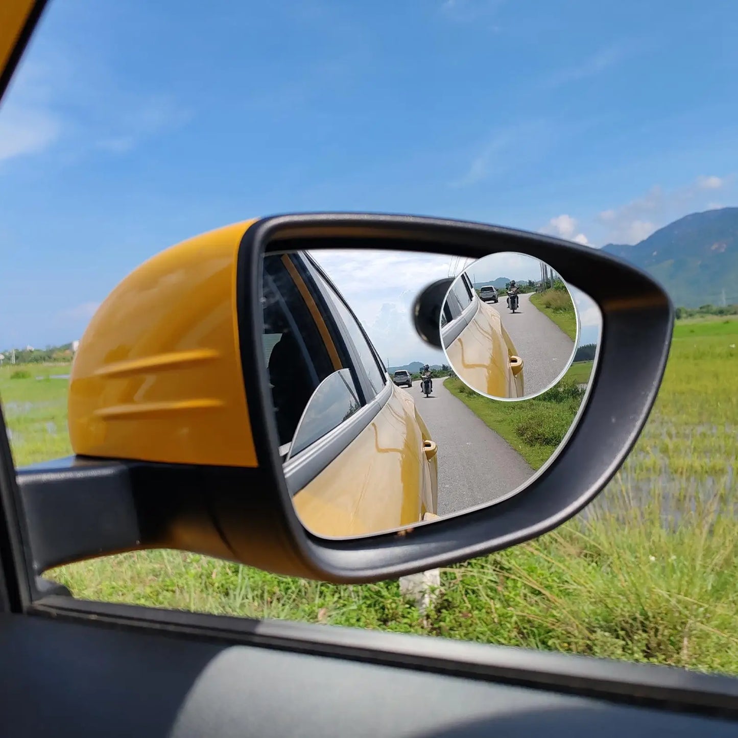 Hydrophobic Adjustable Blind Spot Mirror Wide Angle Safety Car Side Mirror for Truck SUV Auto, Parking Assistance Driving Safety Peaceful Pleasures Health and Wellness