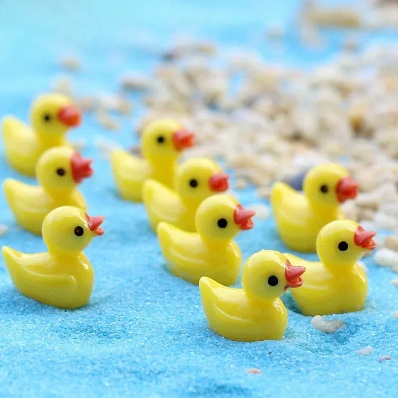 1/3/5PCS Cute Mini Resin Yellow Duck Ornament Miniature Figures Tiny Duck Resin Handicraft Micro Landscape Dollhouse Decoration Peaceful Pleasures Health and Wellness