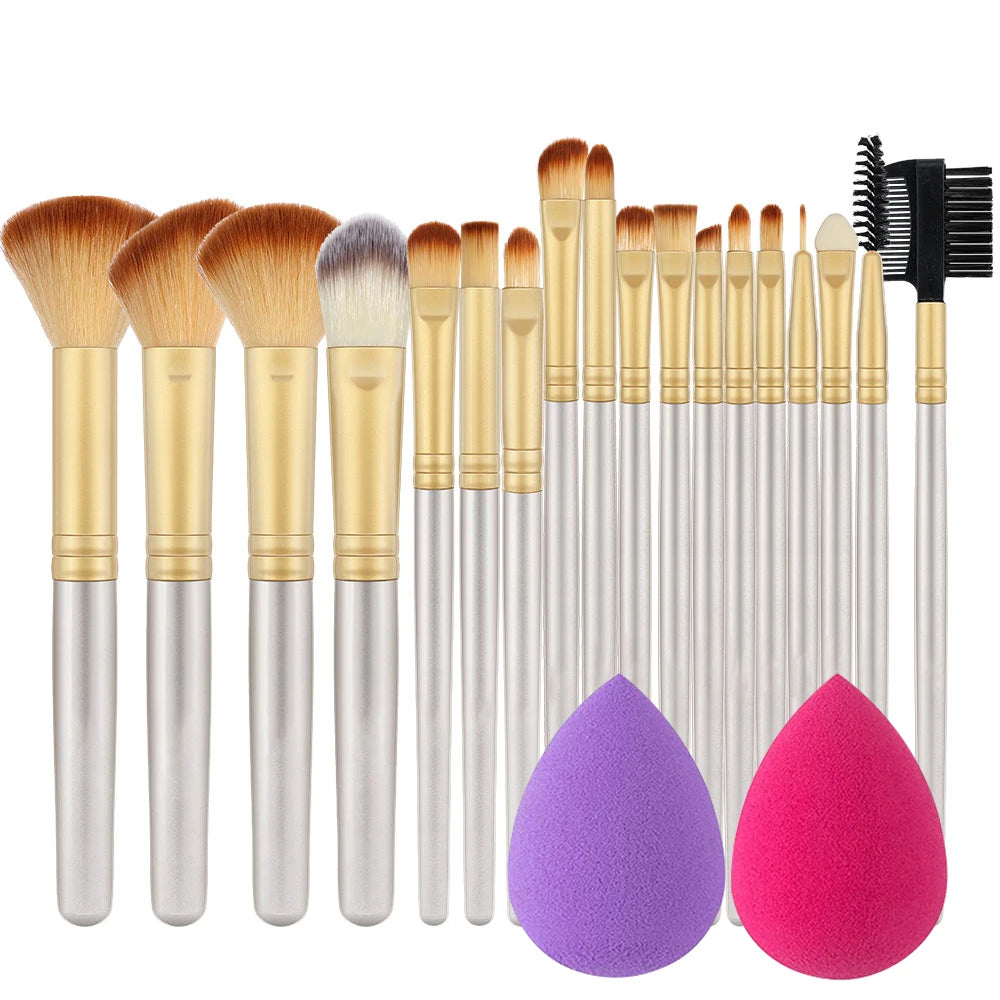 18-Piece Champagne Makeup Brush Set | Soft Fluffy Wood Handle