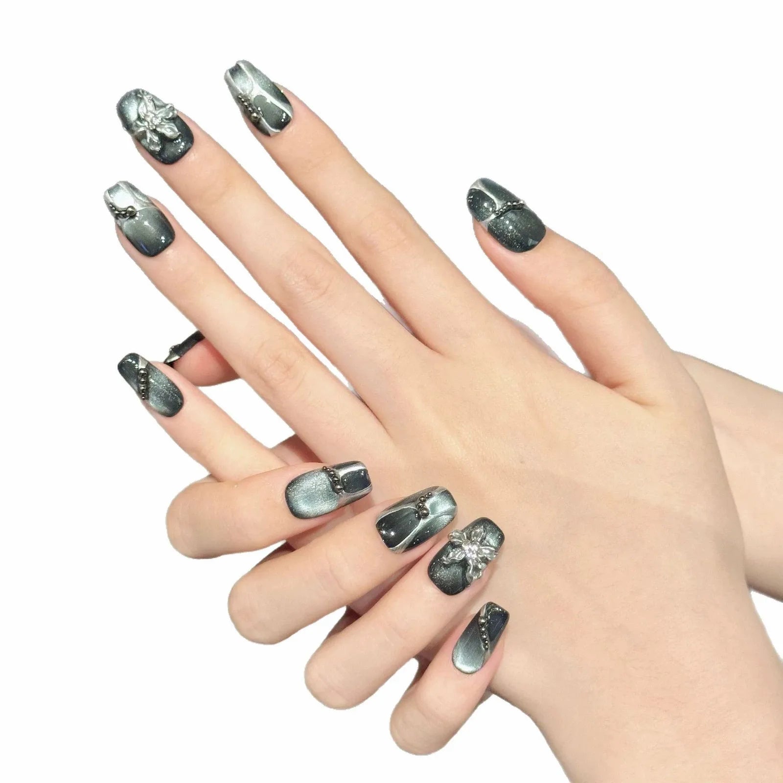 10pcs Handmade Cat's Eye Short Press on Nails Y2k Silver Flowers Decoration Fake Nails Wearable European Punk False Nails Ballet Peaceful Pleasures Health and Wellness