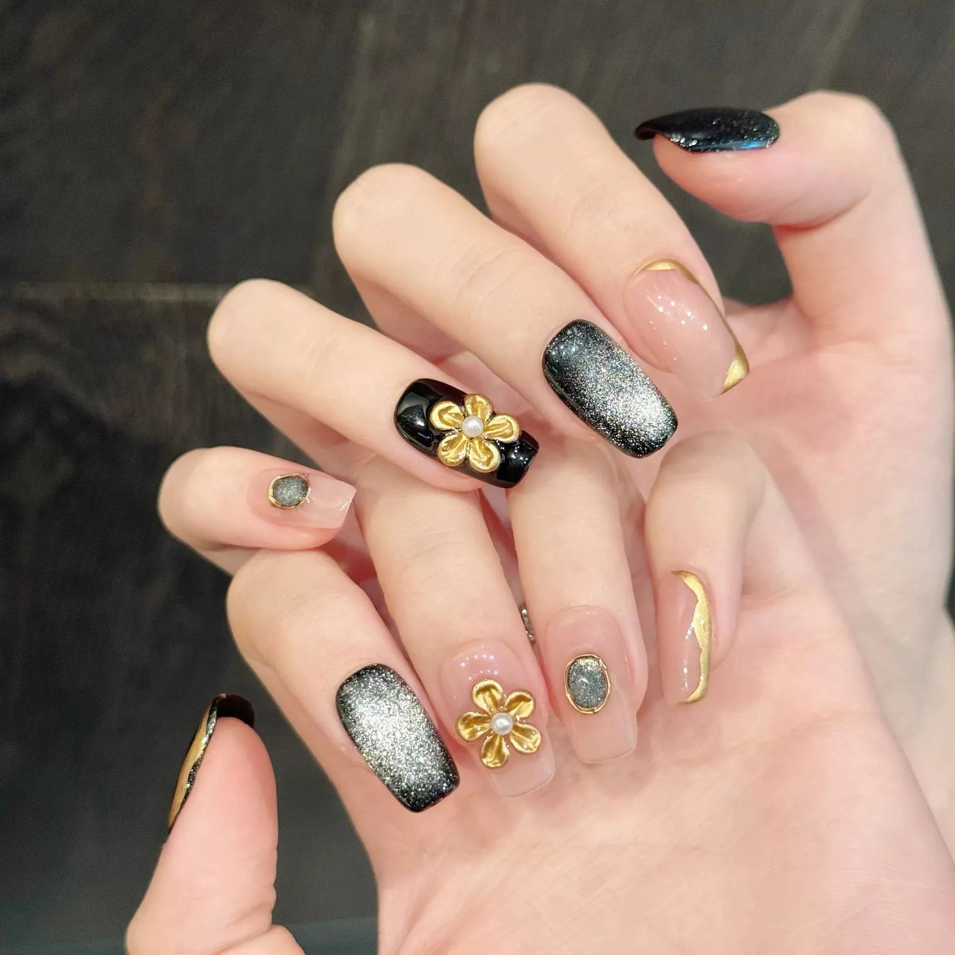 Handmade Antique Autumn Winter Press On Nails Golden Carved Flowers Cat's Eye False Nails Advanced Sense Fashion Manicure Art Peaceful Pleasures Health and Wellness
