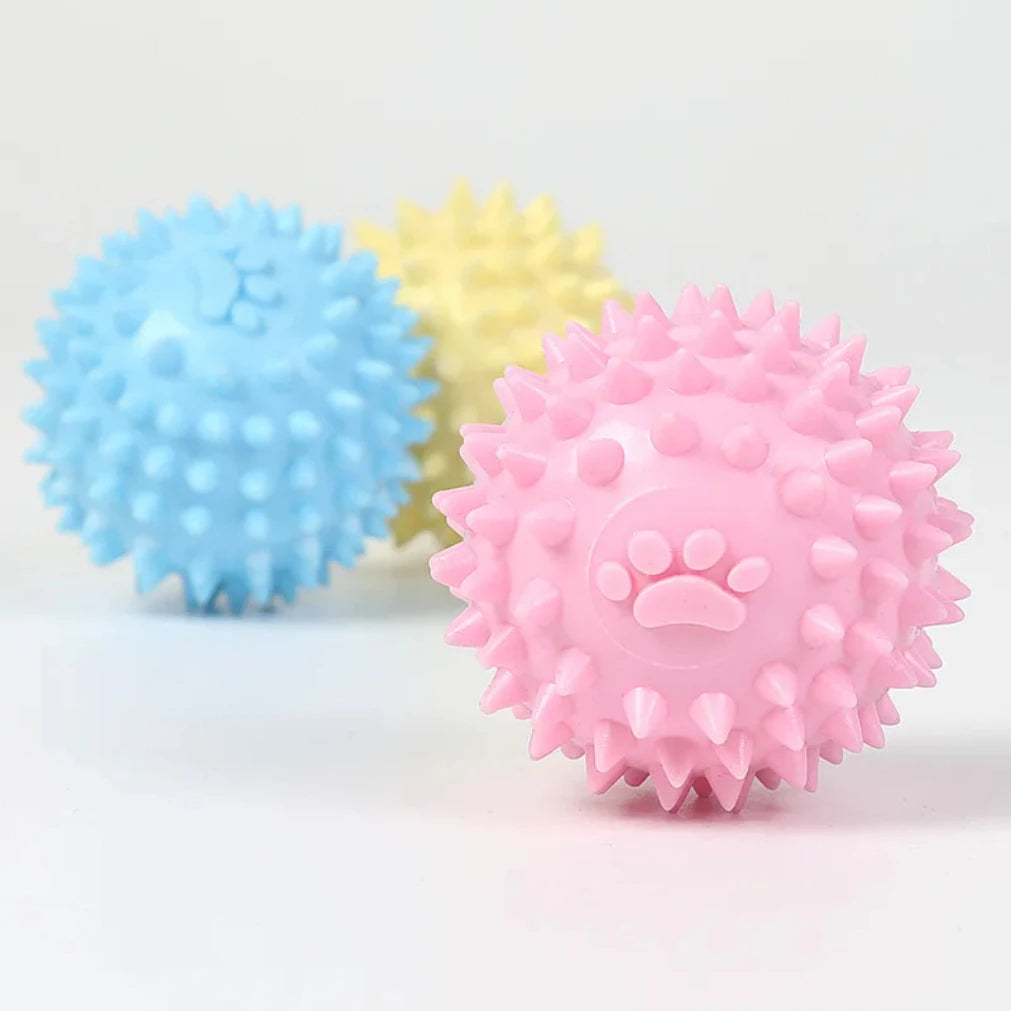 Interactive Rubber Chew Ball Dog Toy – Cleans Teeth & Durable