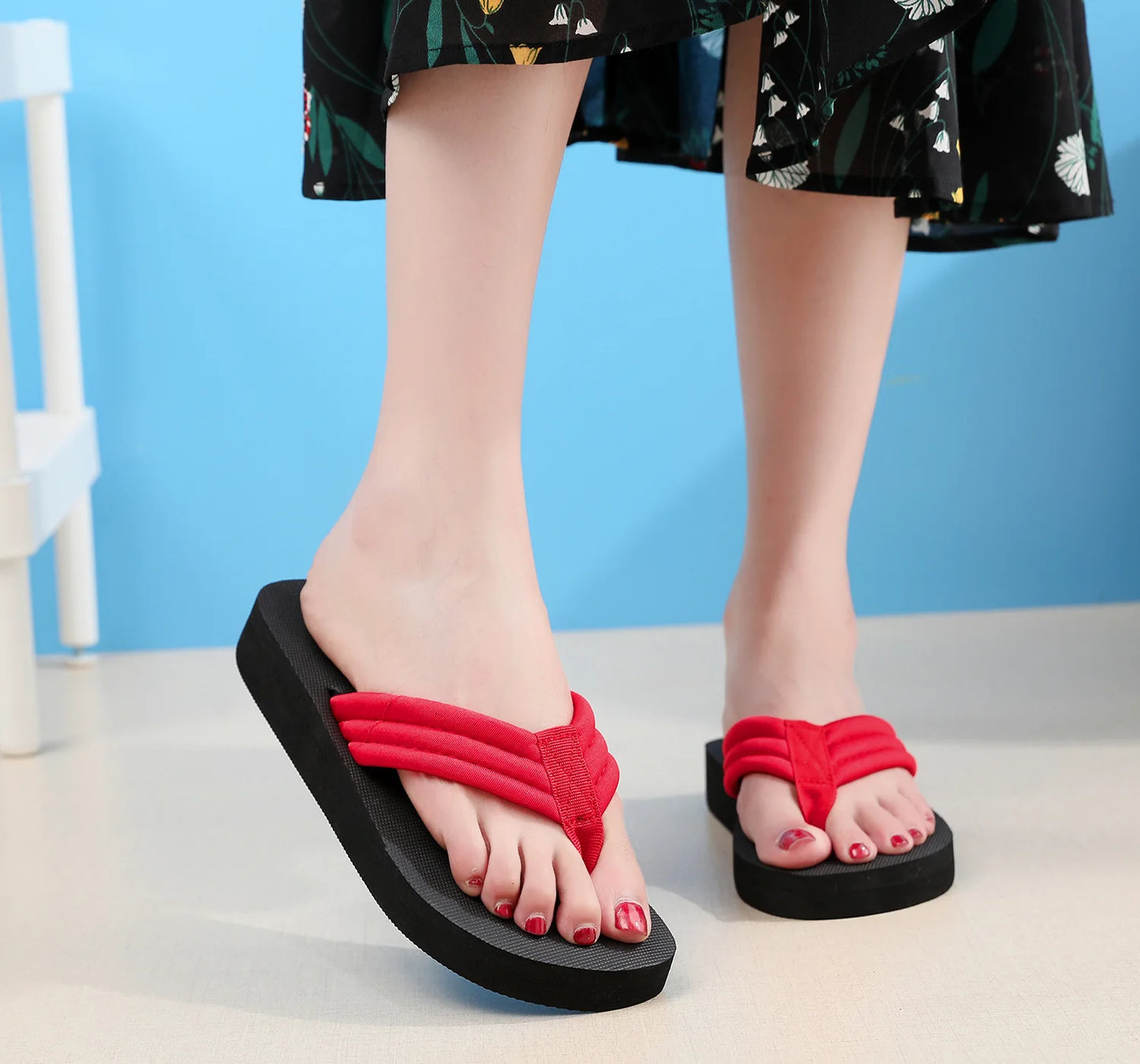 Women's Clip Toe Flip Flops – Non-Slip Summer Beach Sandals