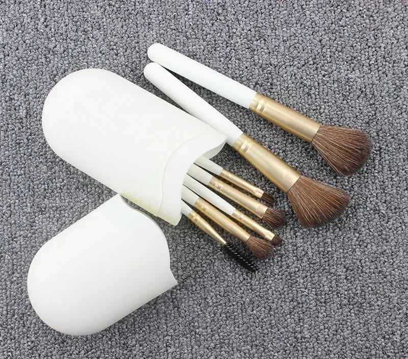 7-Piece Professional Makeup Brush Set – Foundation & Highlighter