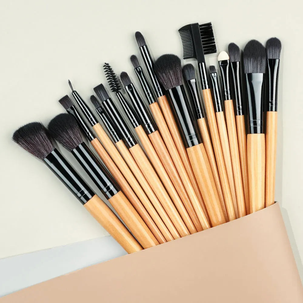 18-Piece Professional Makeup Brush Set – Kabuki & Blending Kit