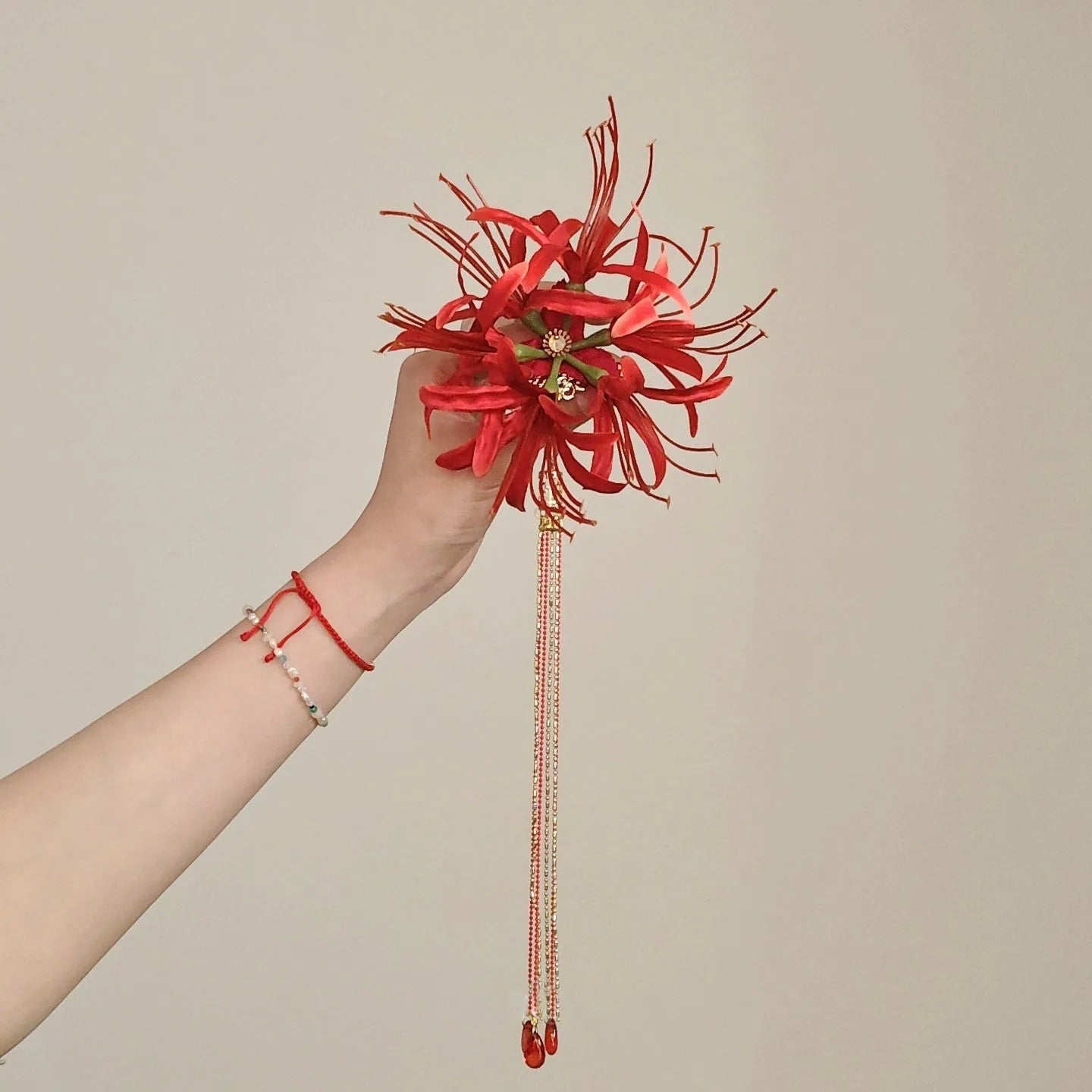 New Fashionable Red Cross Shore Flower Hair Clips Tassel Design Antique Elegant Atmospheric Personalized Women's Hair Accessory Peaceful Pleasures Health and Wellness with tassel