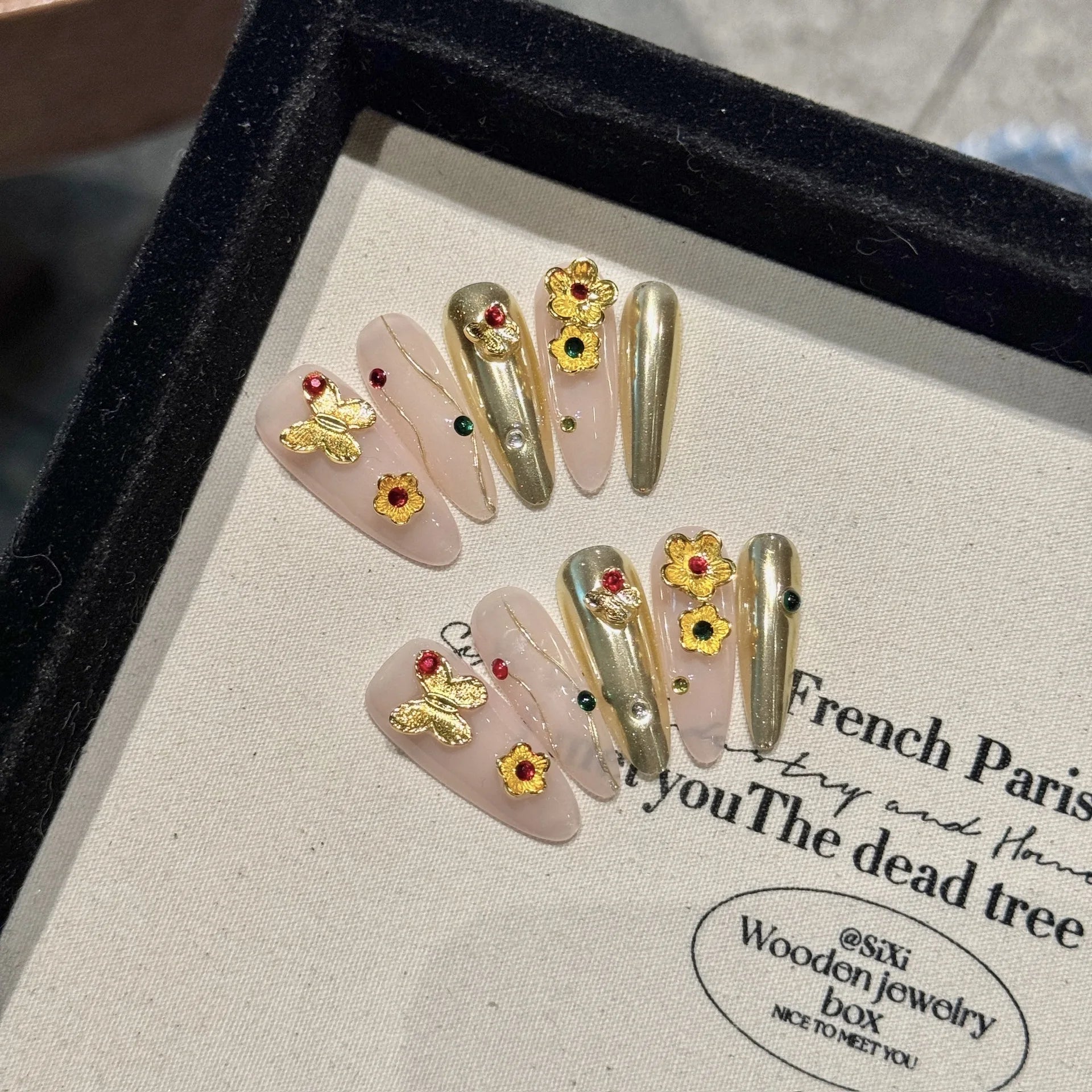 Handmade Press on Nails Shiny Autumn Flower Cat Eye Fake Nail Tips Short Coffin French Nude False Nail for bride Wearable Peaceful Pleasures Health and Wellness M