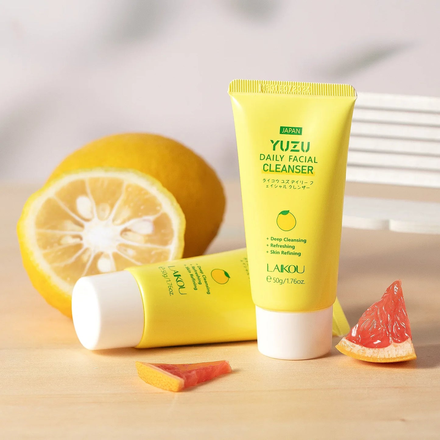 Laikou Whitening Foam Cleanser – Niacinamide & Yuzu 50g