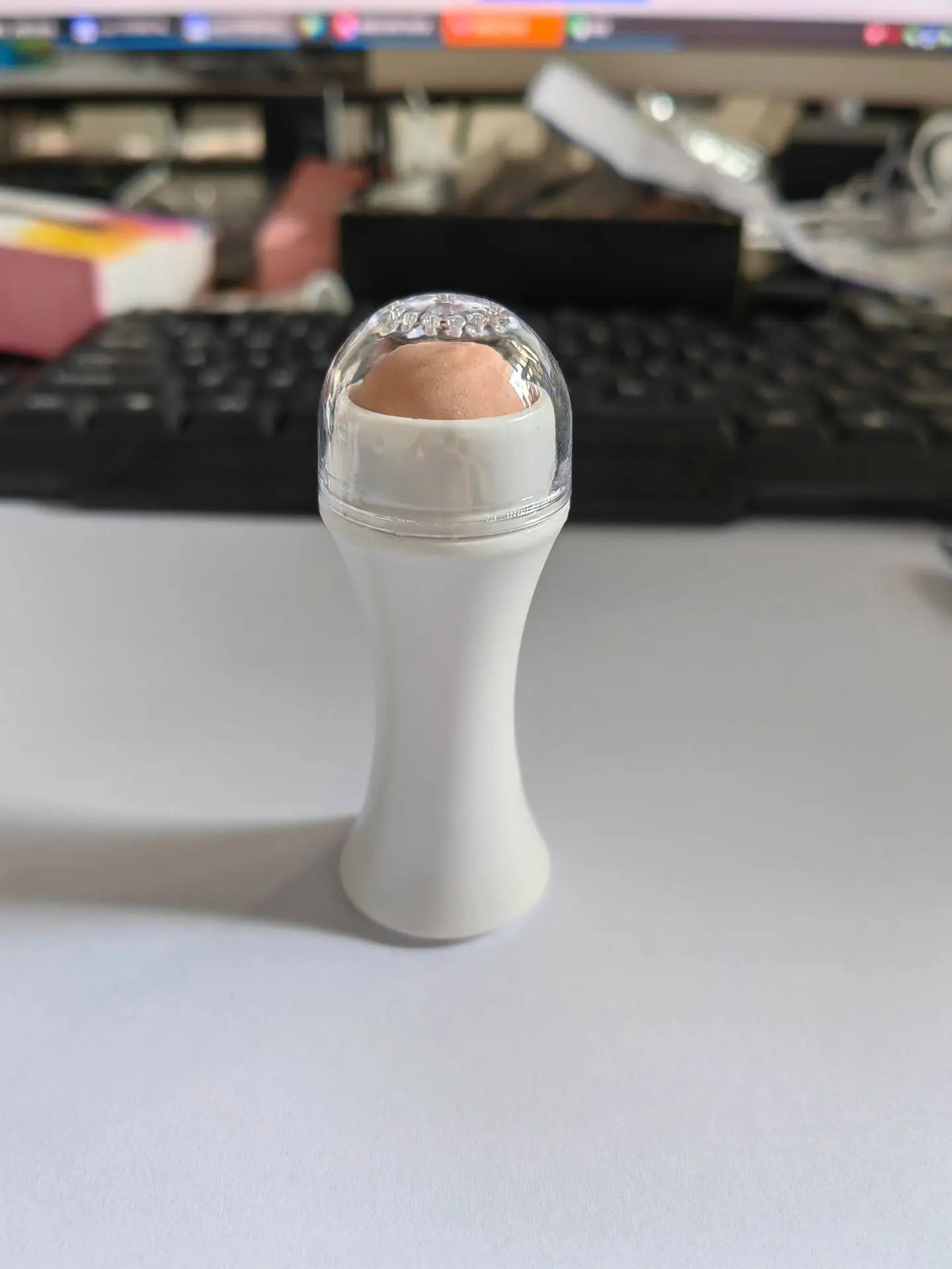 Volcanic Stone Face Oil Absorbing Roller | Pore Cleansing Tool