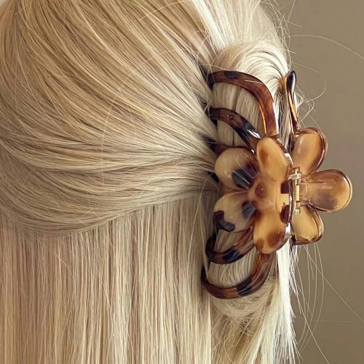 French Style Back Head Maillard Leopard Print Large Claw Clips for Thick Hair Flower Love Heart Shark Clips High Class Accessory Peaceful Pleasures Health and Wellness A