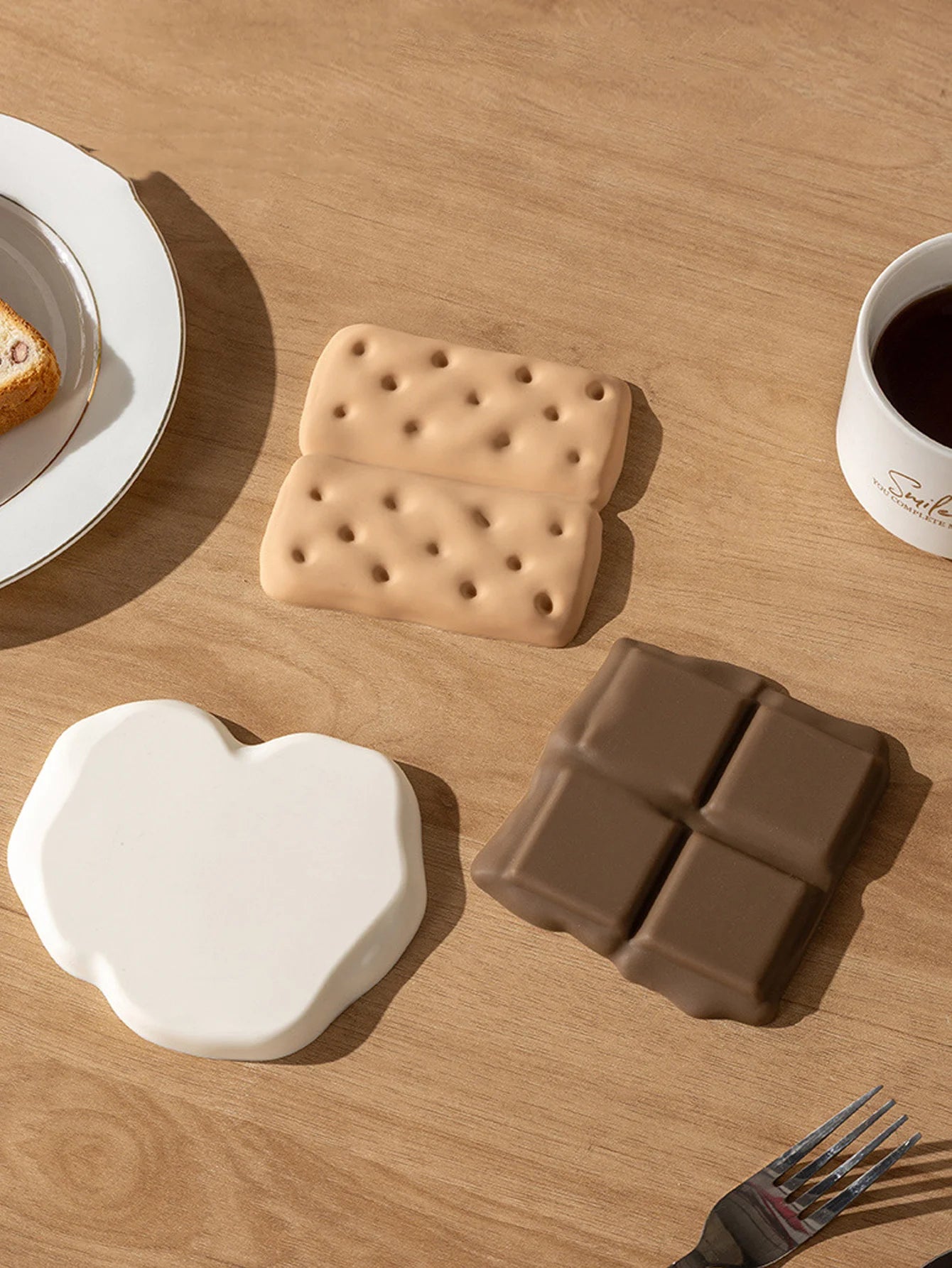 1Pcs Chocolate Shaped Silicone Coaster Thickened Anti-scalding Cookie Shaped Coaster Unique Creative Table Mat Coffee Peaceful Pleasures Health and Wellness