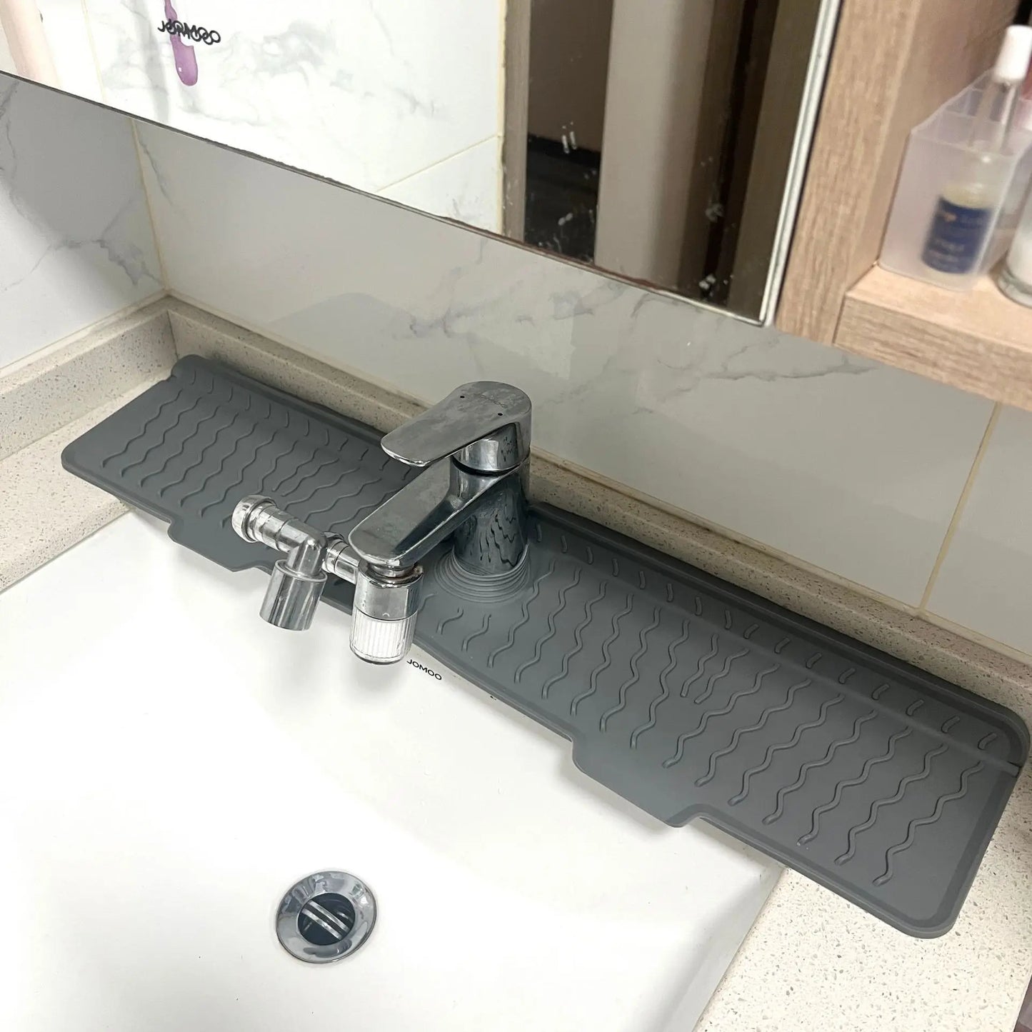 1-Piece Black Wavy Pattern Long Food-Grade Silicone Draining Mat for Kitchen and Bathroom, Faucet Splash-Proof Sink Mat, Long Strip, Foldable, Perfect for Sinks, Durable, Non-Slip, Sink Mat with Inclined Drainage Design Peaceful Pleasures Health and Wellness