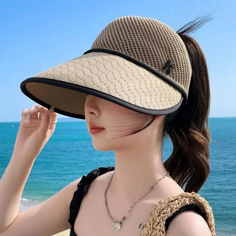 Wide Brim Straw Sun Hat – Foldable, UV-Blocking Beach Hat