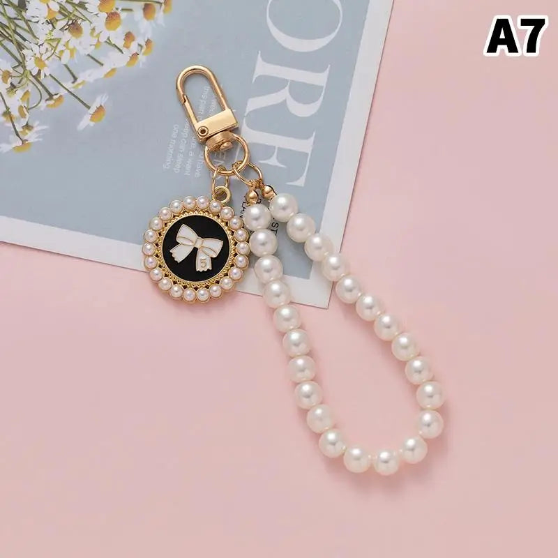 Pearl Flower Keychain Charm – Beaded Bag & Phone Pendant